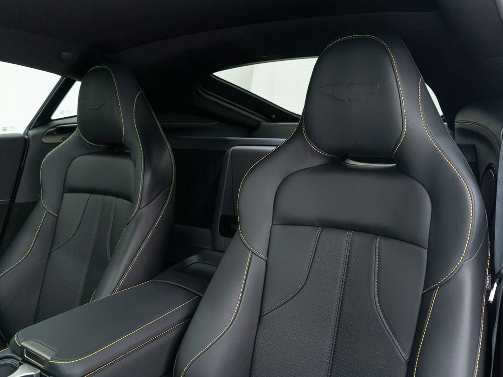 Used 2026 Aston Martin V8 Vantage Coupe RWD image 16