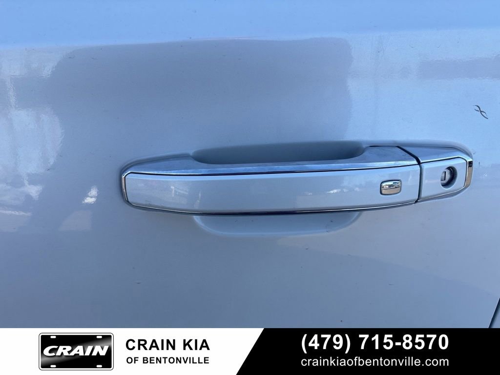 Used 2016 GMC Yukon Denali image 11