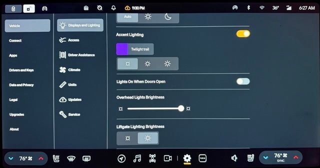 Used 2023 Rivian R1S Adventure image 32