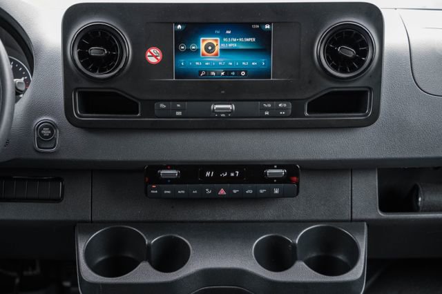 Used 2024 Mercedes-Benz Sprinter 2500 image 20