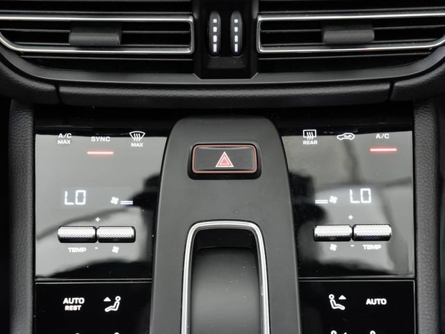 Certified 2023 Porsche Macan S AWD/4WD image 19