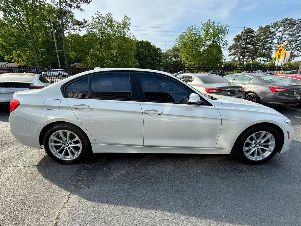 Used 2018 BMW 320i Sedan RWD image 7