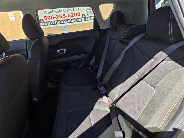 Used 2015 Kia Soul + FWD image 8