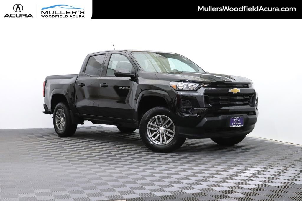 Used 2024 Chevrolet Colorado LT w/ LT Convenience Package II image 1