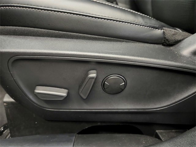 Used 2025 Ford Escape Platinum image 19