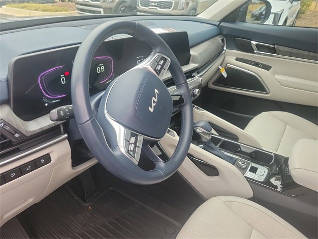 Certified 2025 Kia Telluride EX w/ EX Captain's Chair Package image 20