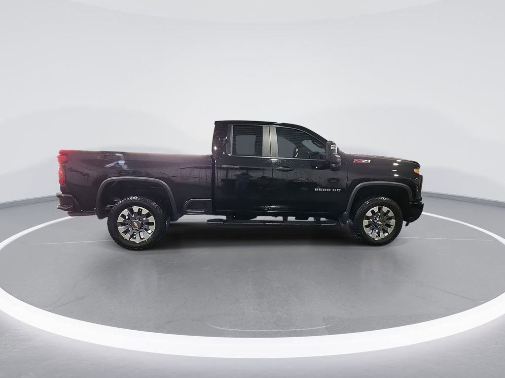 Used 2024 Chevrolet Silverado 2500 Custom w/ Custom Value Package image 9