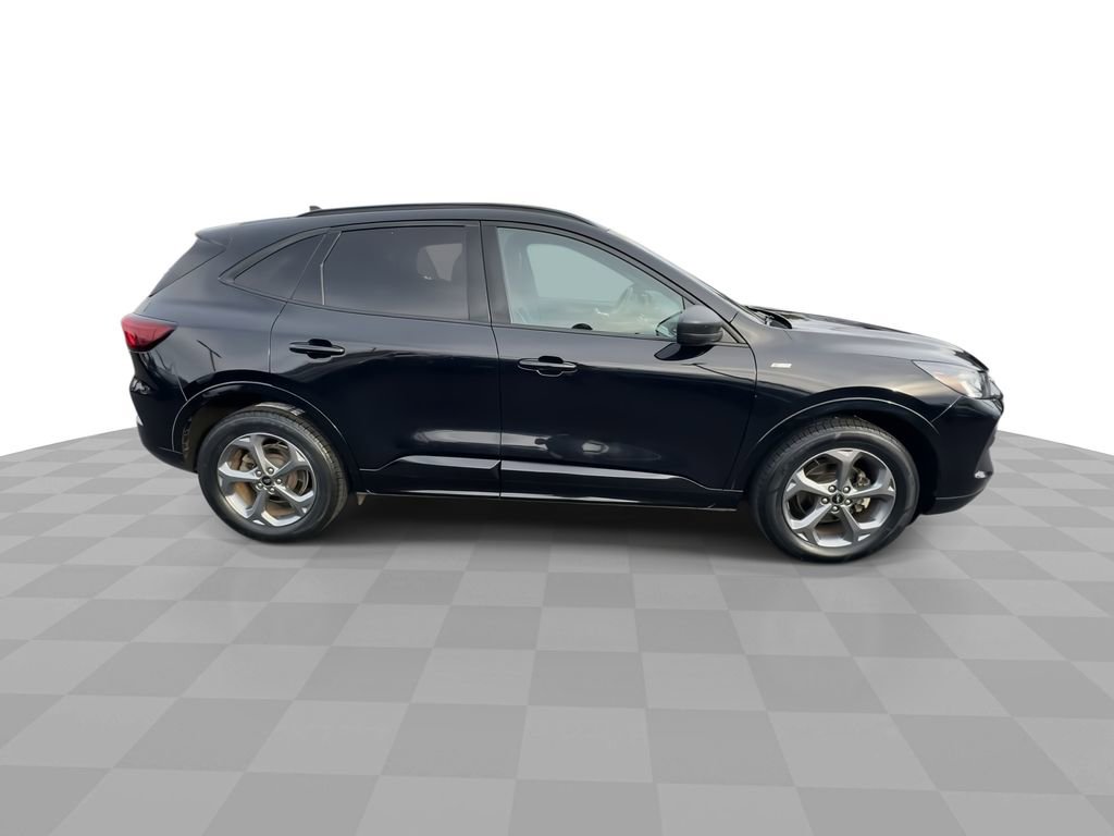 Used 2023 Ford Escape ST-Line image 9