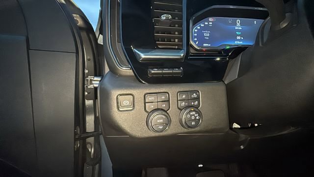 Used 2024 Chevrolet Silverado 2500 High Country w/ High Country Premium Package image 15