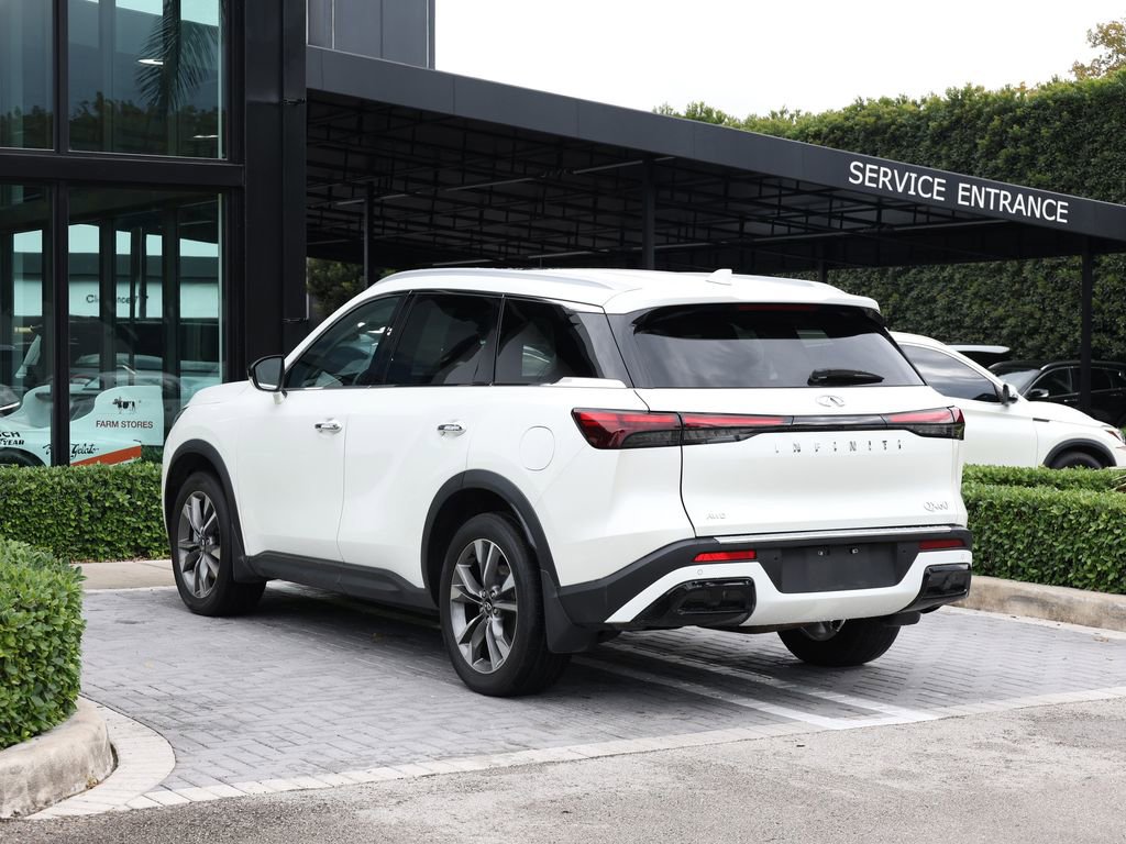 Certified 2023 INFINITI QX60 Luxe w/ Cargo Package image 5