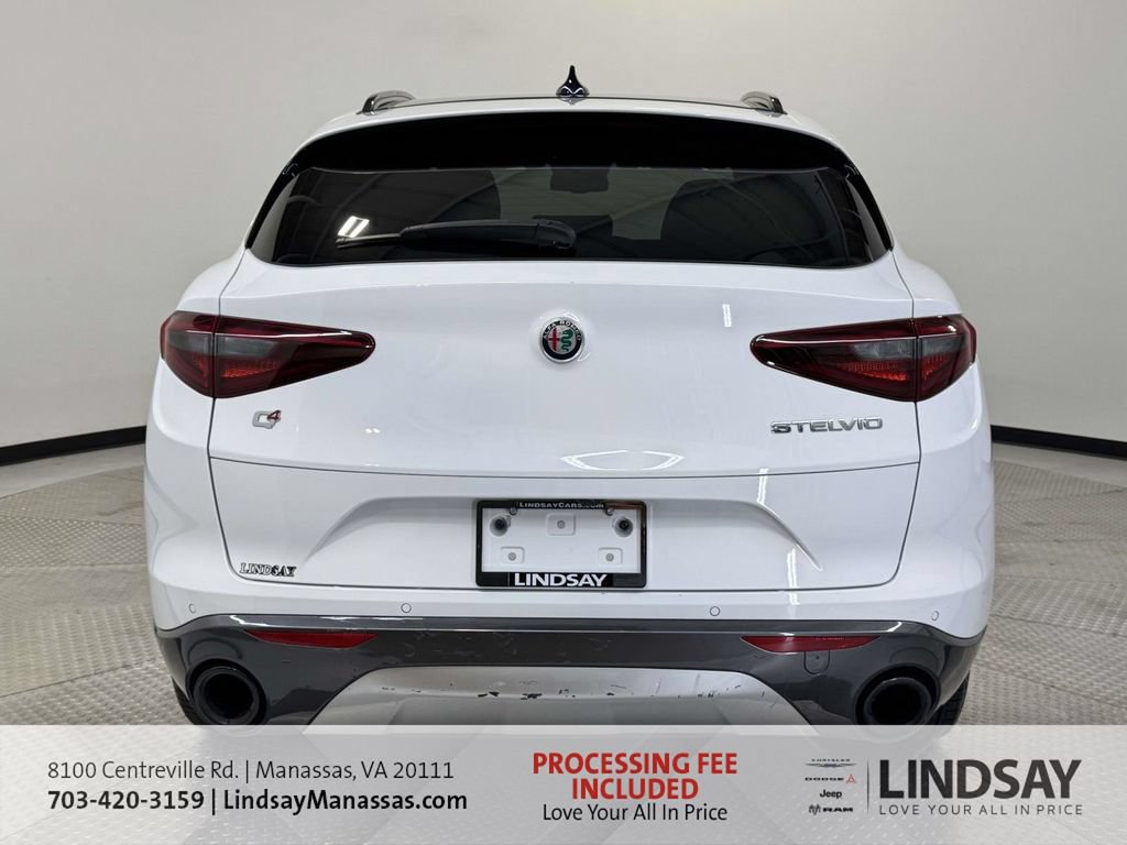 Used 2023 Alfa Romeo Stelvio Ti AWD/4WD image 8