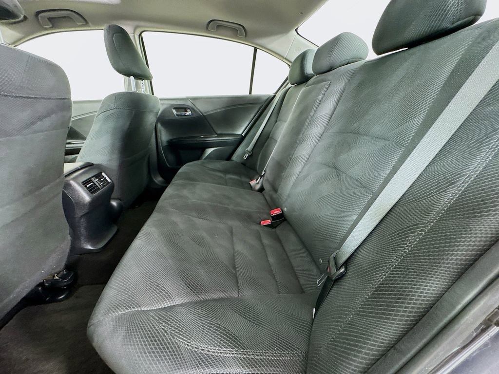 Used 2017 Honda Accord EX image 29