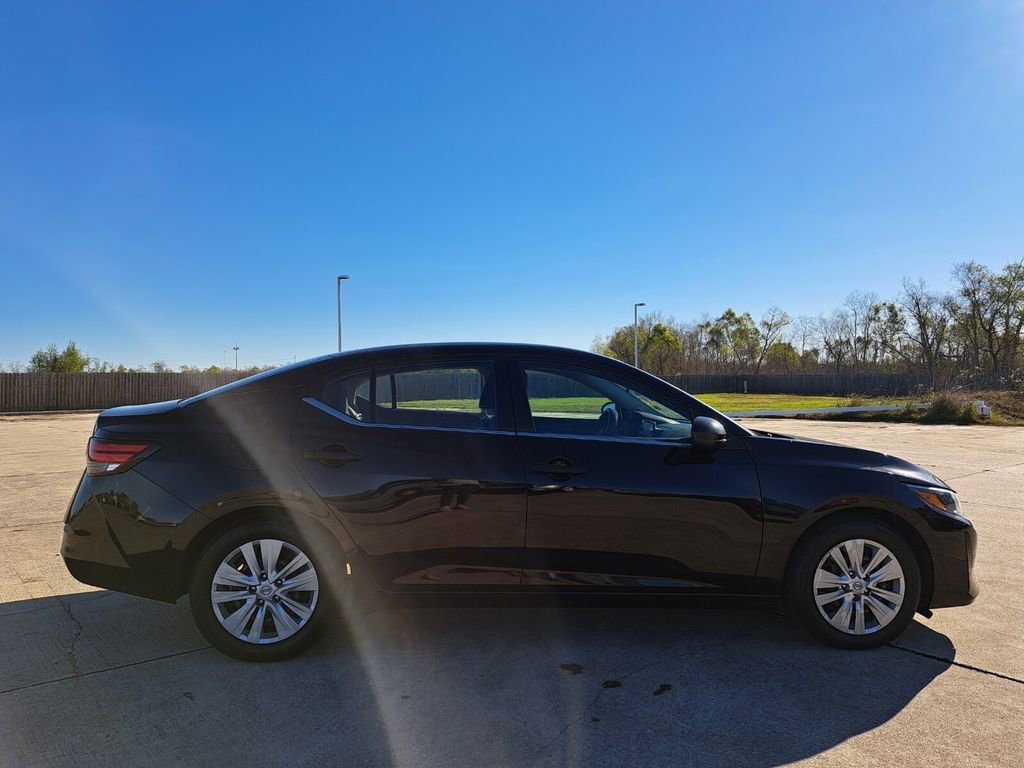 Used 2024 Nissan Sentra S image 4