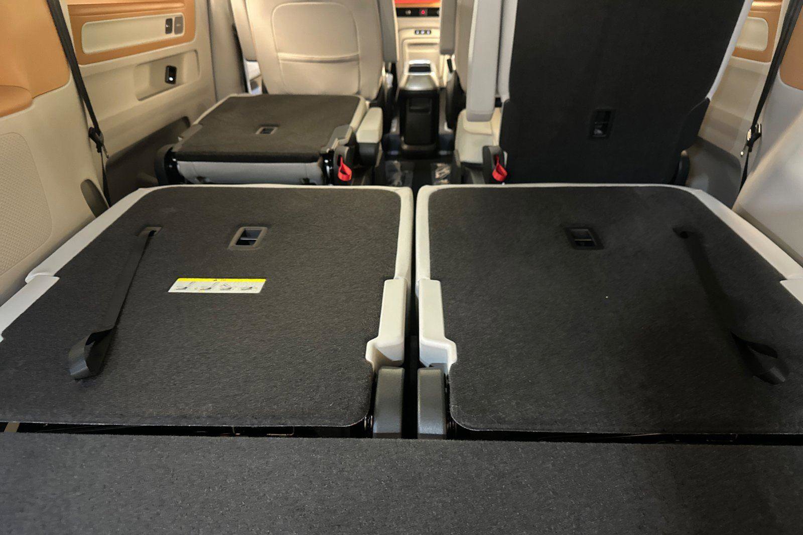 New 2025 Volkswagen ID. Buzz Pro S Plus image 14