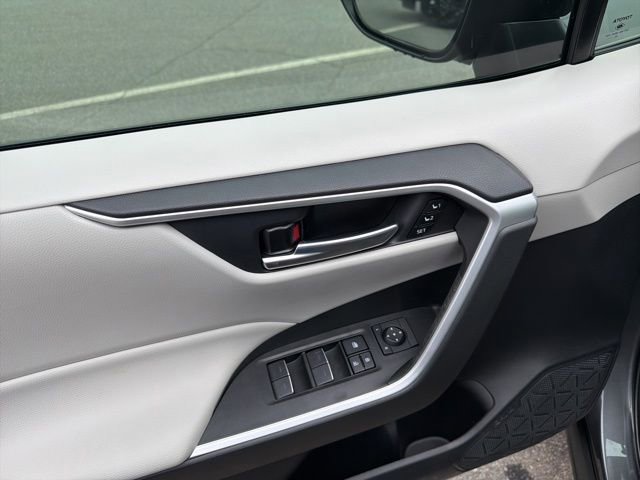 Used 2025 Toyota RAV4 XLE Premium w/ Weather Package FWD image 6