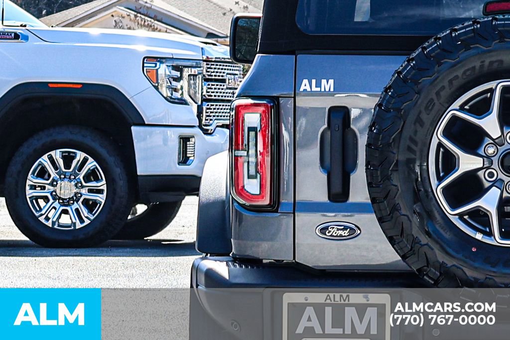 Used 2025 Ford Bronco Badlands image 12