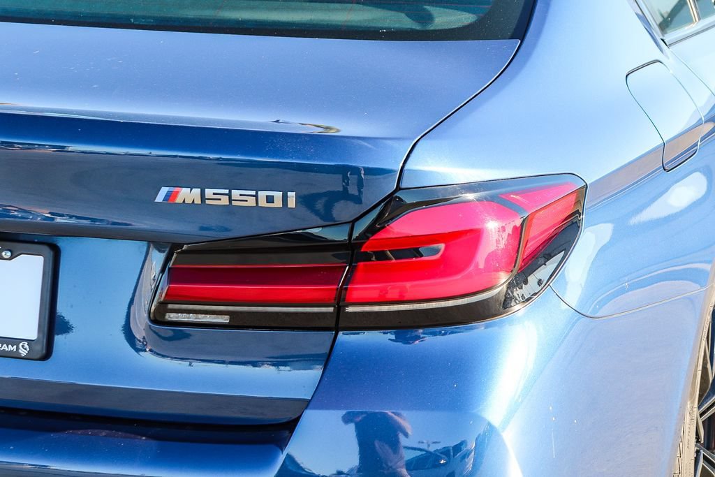 Used 2023 BMW M550i xDrive AWD/4WD image 10