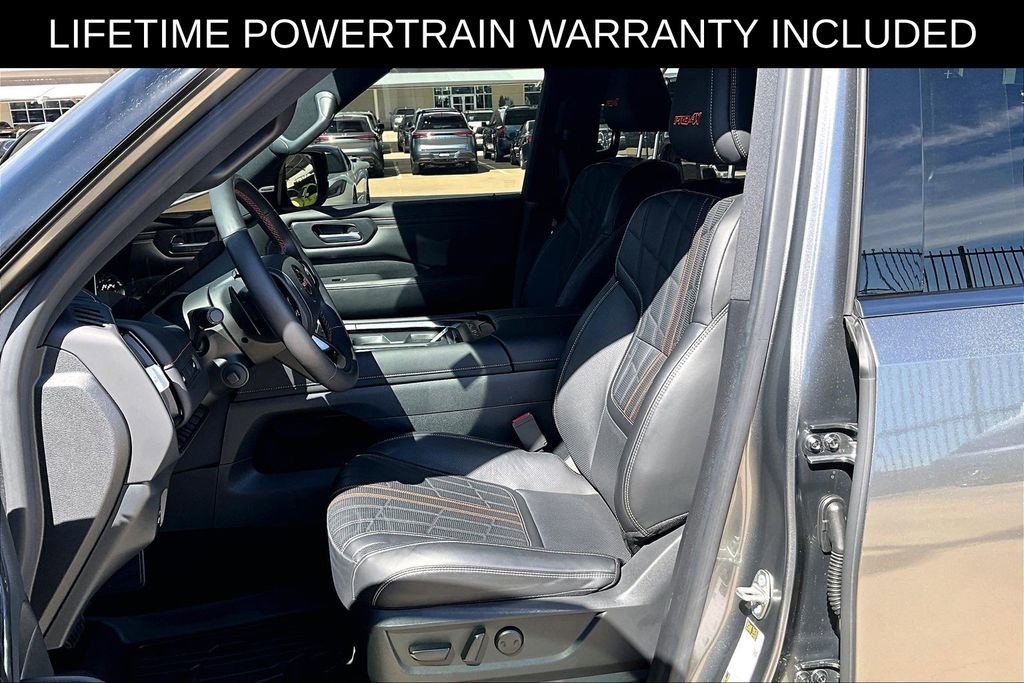 Used 2025 Nissan Armada PRO-4X image 30