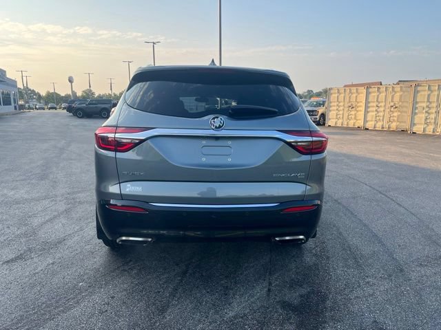 Used 2018 Buick Enclave Essence AWD/4WD image 7