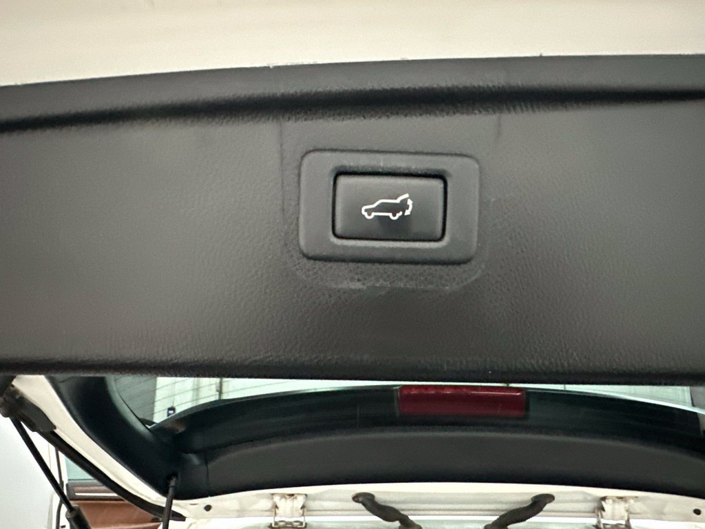 Used 2017 Subaru Outback 2.5i Touring AWD/4WD image 36