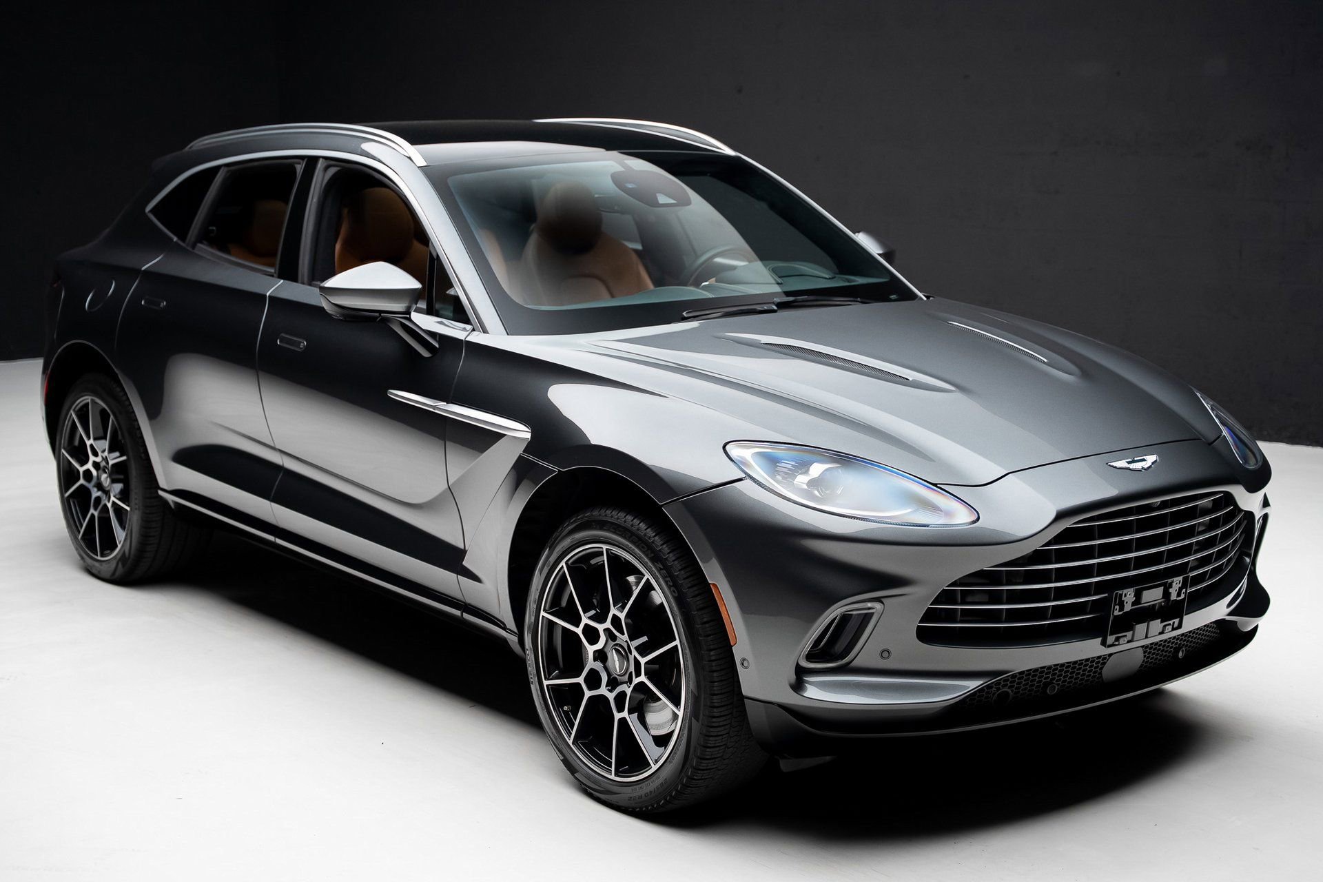 Used 2021 Aston Martin DBX image 38