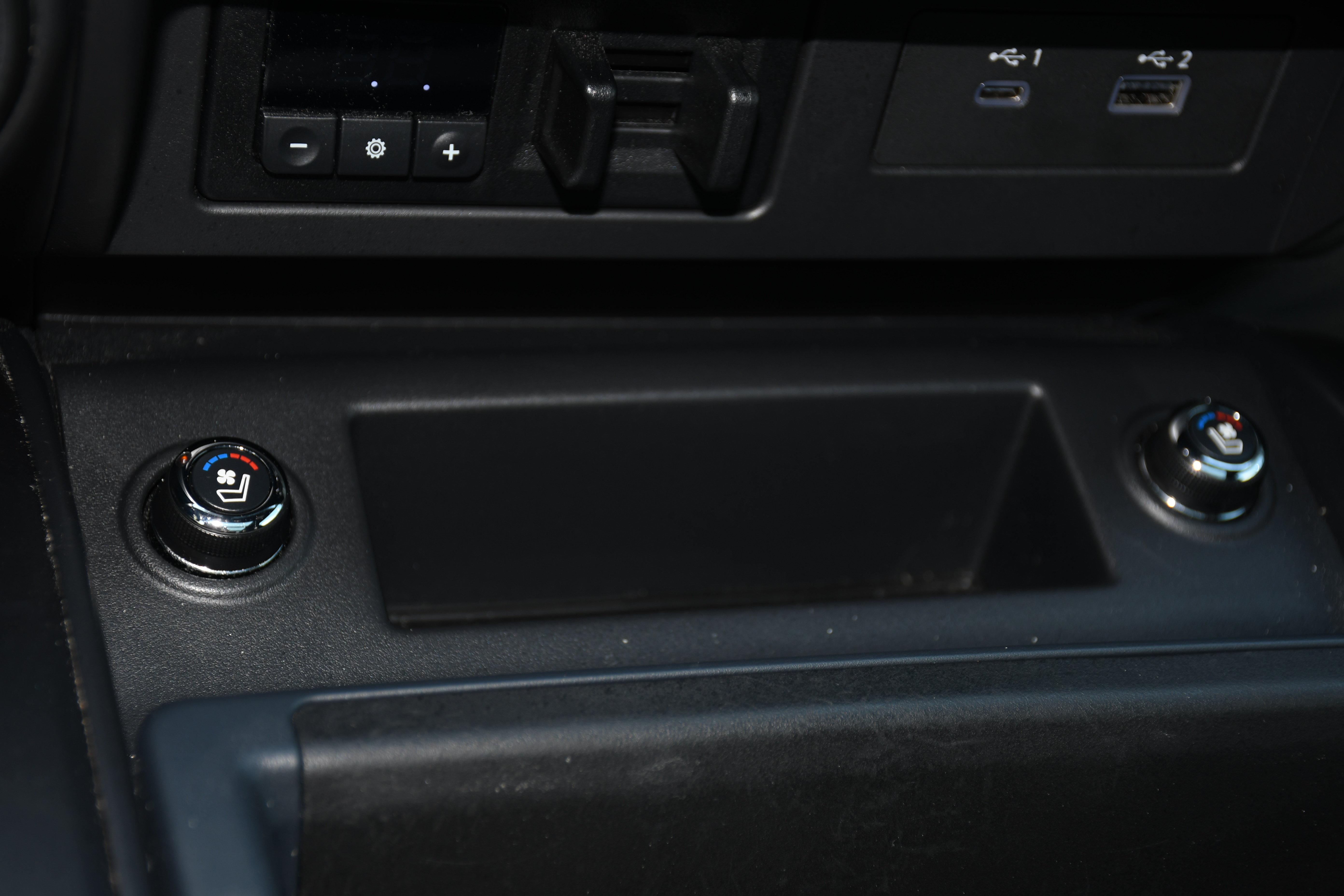 Used 2023 Nissan Titan PRO-4X w/ Pro-4x Convenience Package AWD/4WD image 16