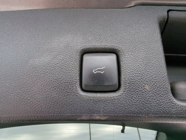 Used 2022 Ford Escape SE w/ SE Sport Appearance Package AWD/4WD image 34