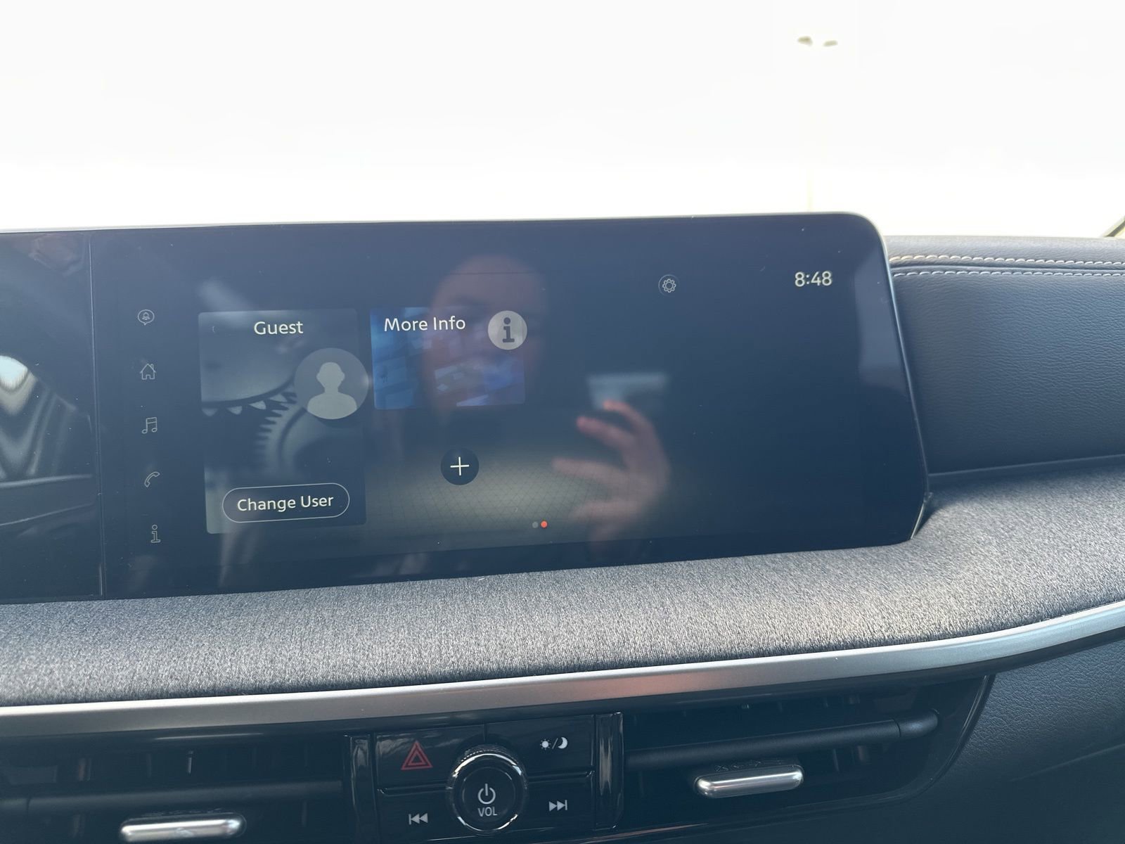 Used 2025 Nissan Kicks SV image 44