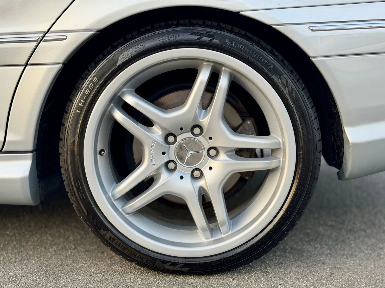 Used 2006 Mercedes-Benz C 55 AMG Sedan w/ Premium Pkg image 10