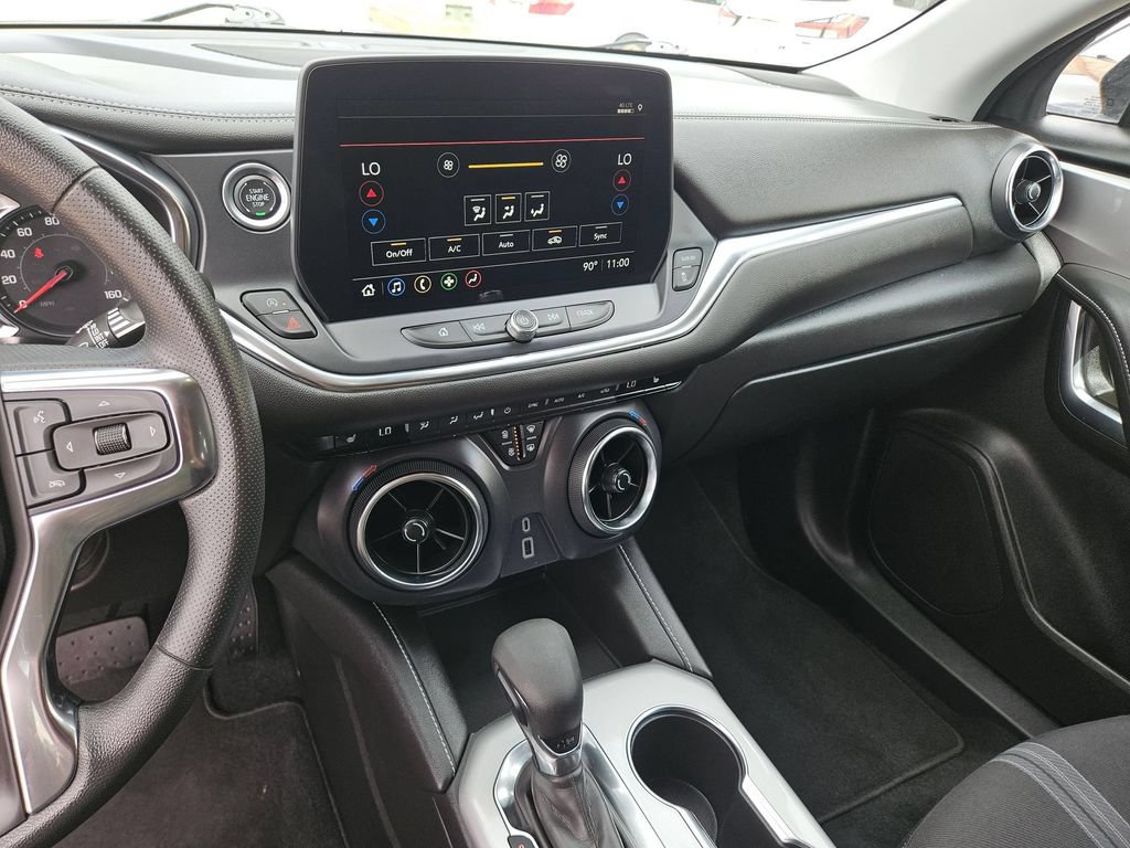 Used 2025 Chevrolet Blazer LT FWD image 20