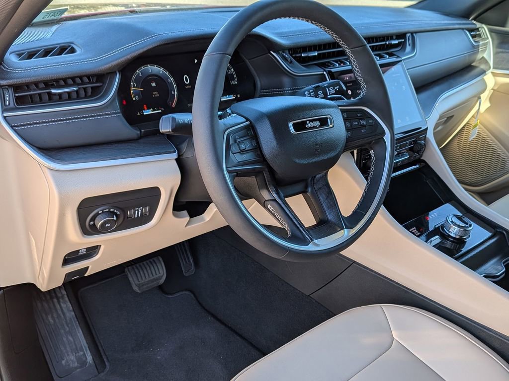 New 2025 Jeep Grand Cherokee L Limited image 18