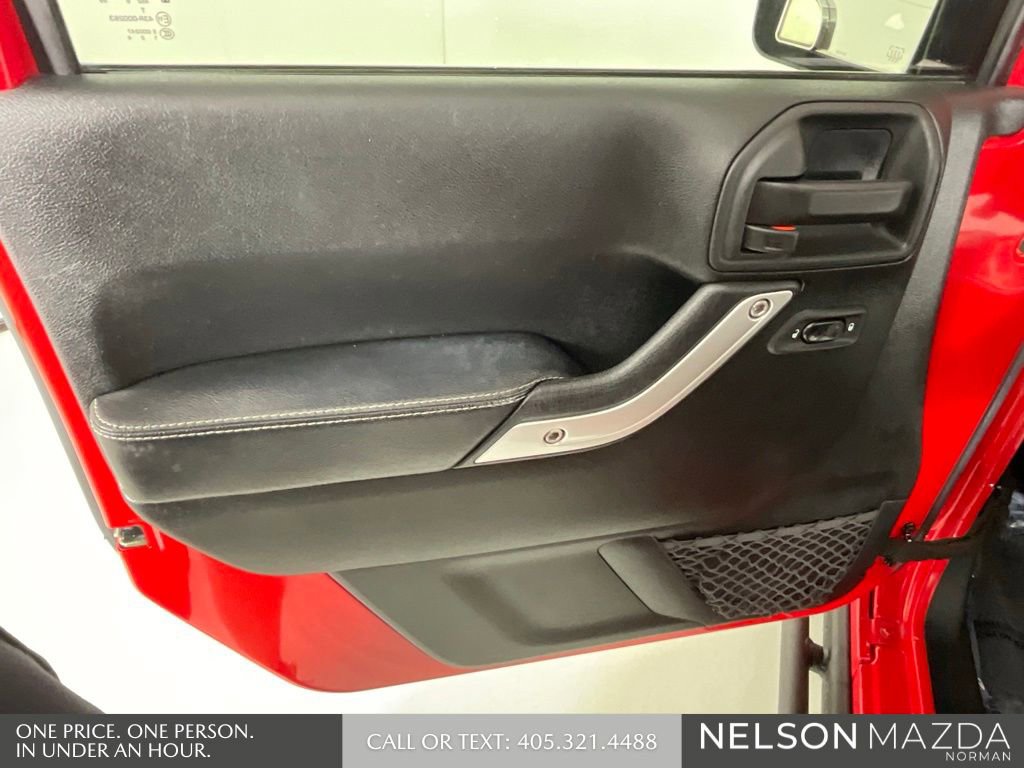 Used 2016 Jeep Wrangler Unlimited Rubicon image 17
