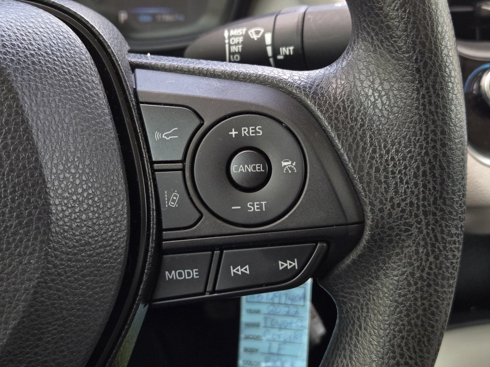 Used 2022 Toyota Corolla LE FWD image 29