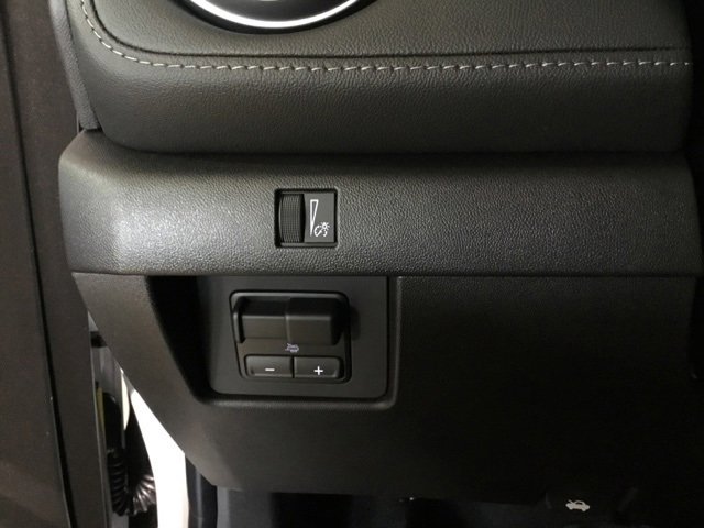 New 2024 Chevrolet Colorado LT w/ LT Convenience Package II image 37