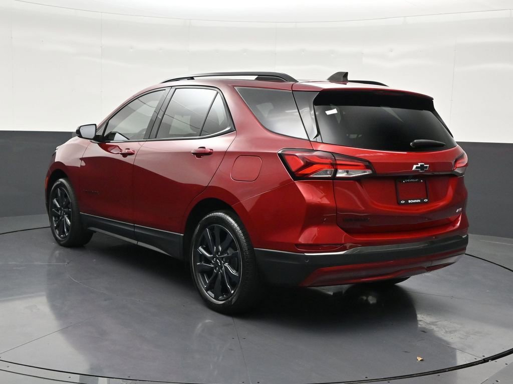 Used 2023 Chevrolet Equinox RS image 3