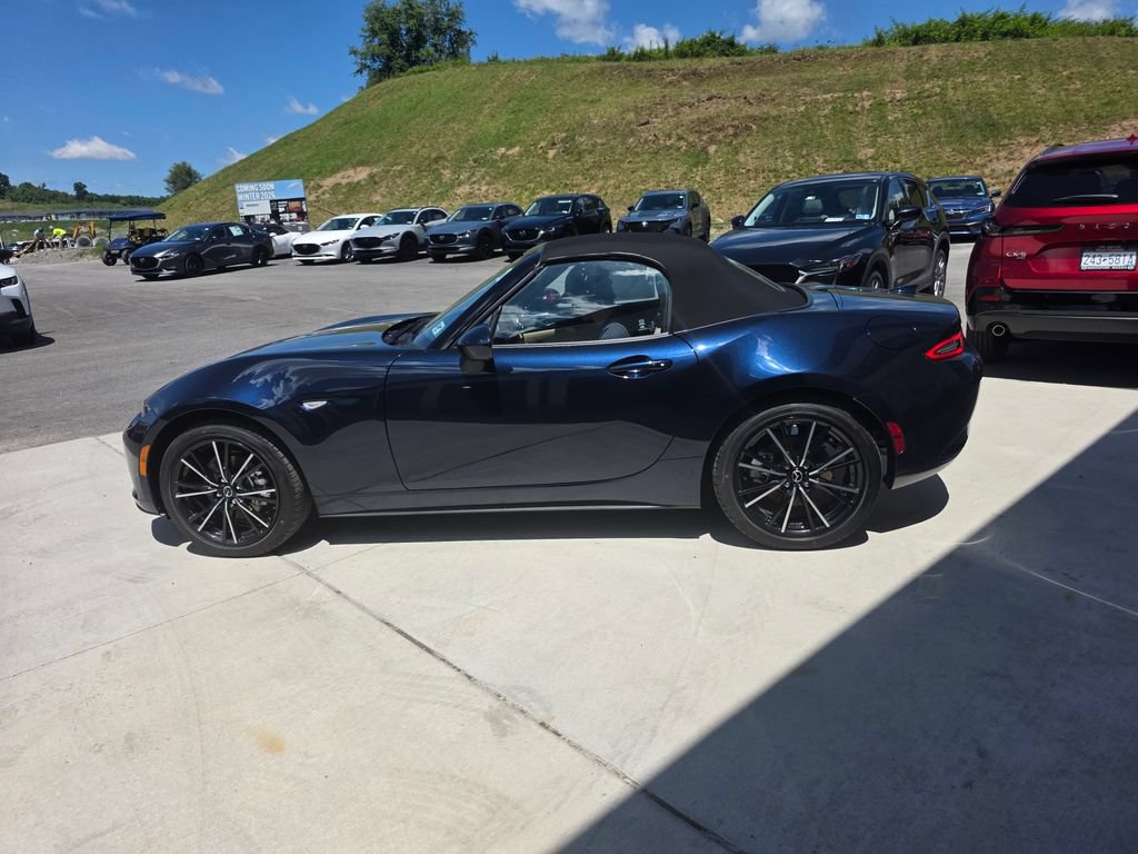 New 2026 MAZDA MX-5 Miata Grand Touring RWD image 4