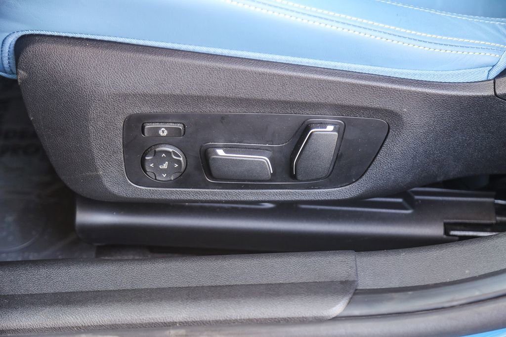 Used 2025 BMW M3 RWD image 18