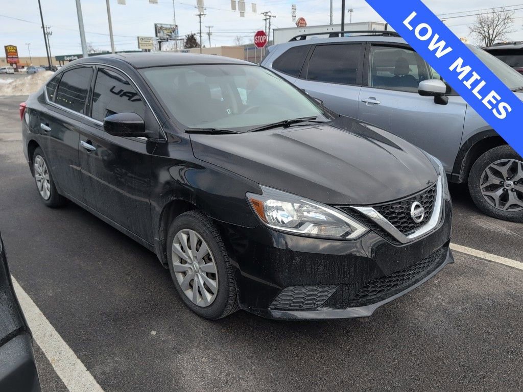 Used 2016 Nissan Sentra SV image 1