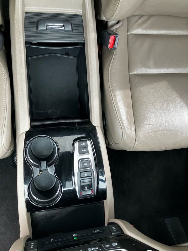 Used 2016 Honda Pilot Touring image 21