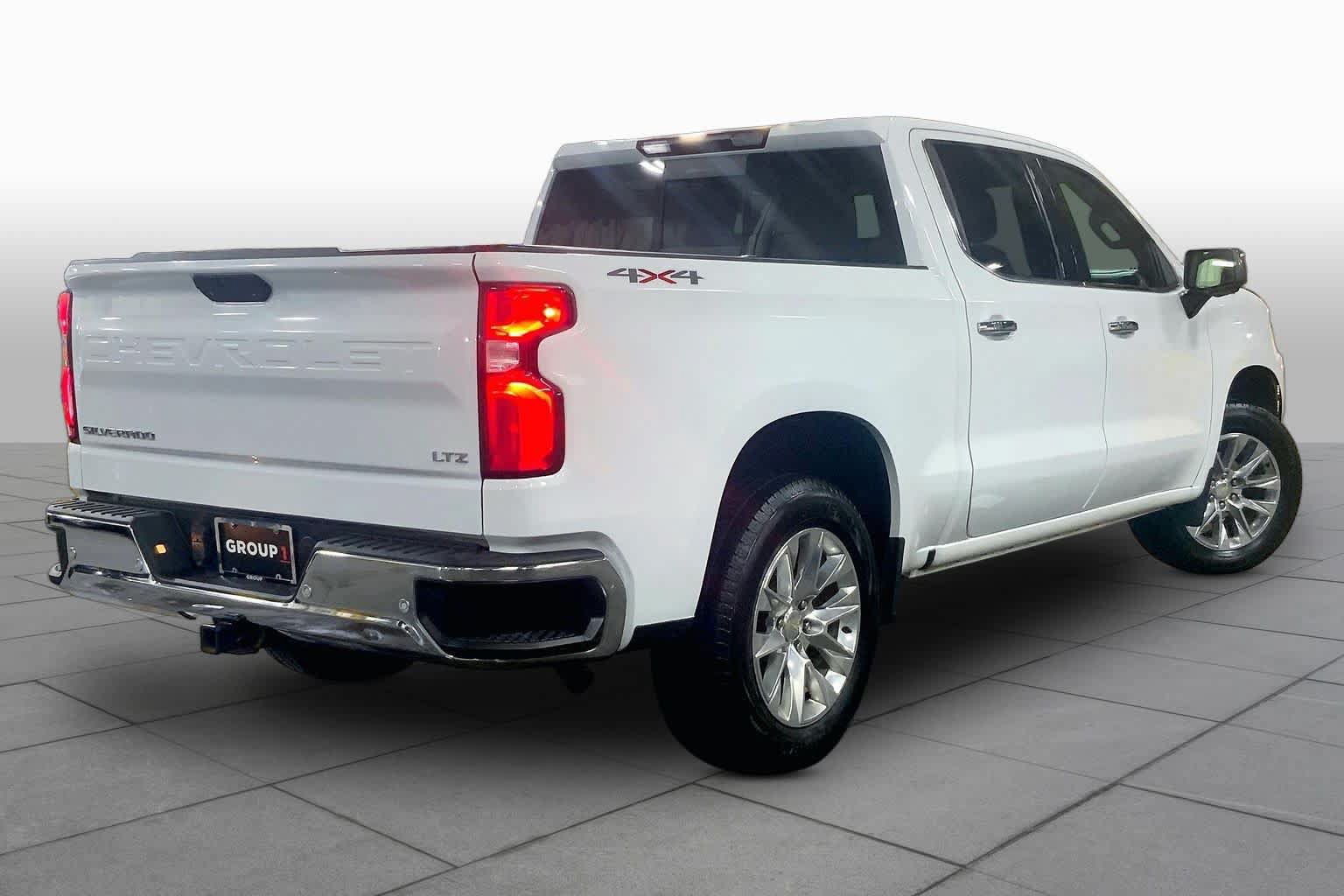 Used 2021 Chevrolet Silverado 1500 LTZ w/ LTZ Convenience Package II AWD/4WD image 13