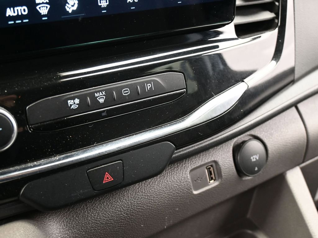 Used 2023 Ford Transit 350 XLT image 24