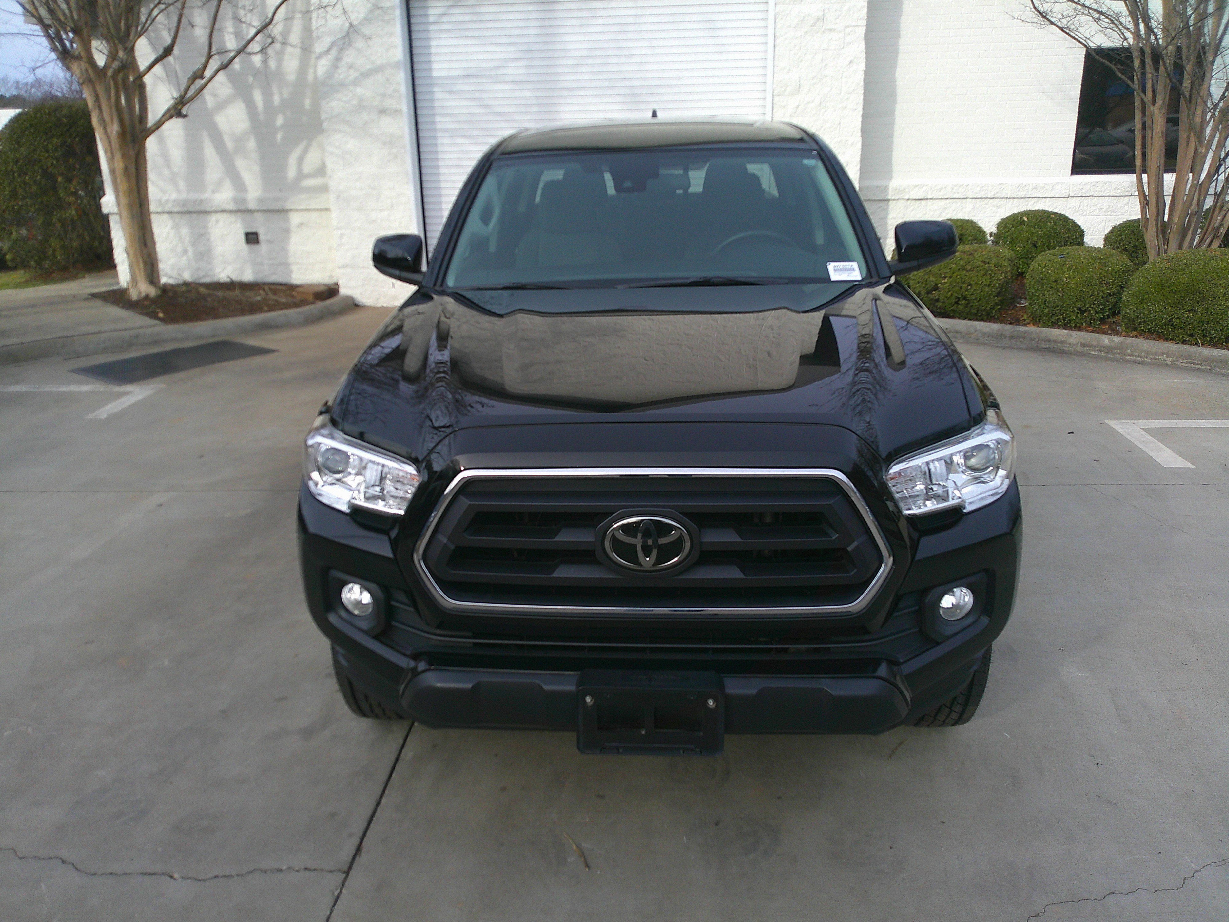 Used 2022 Toyota Tacoma SR5 image 3