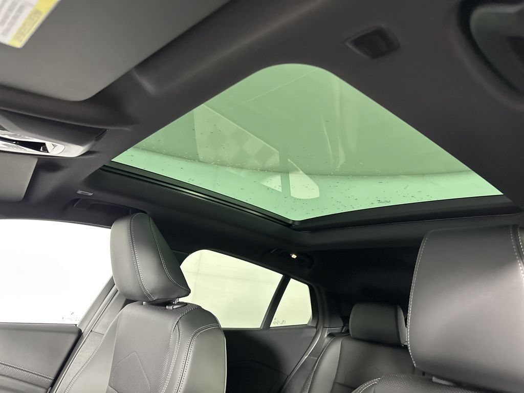 New 2026 BMW X2 xDrive28i AWD/4WD image 17