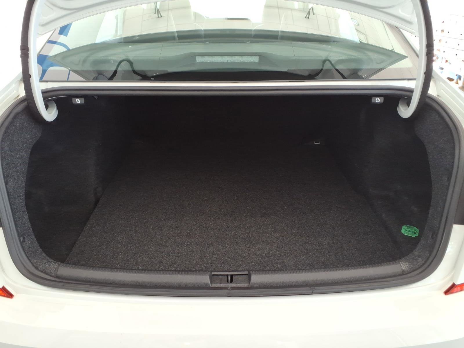 Used 2020 Volkswagen Passat 2.0T SE image 18