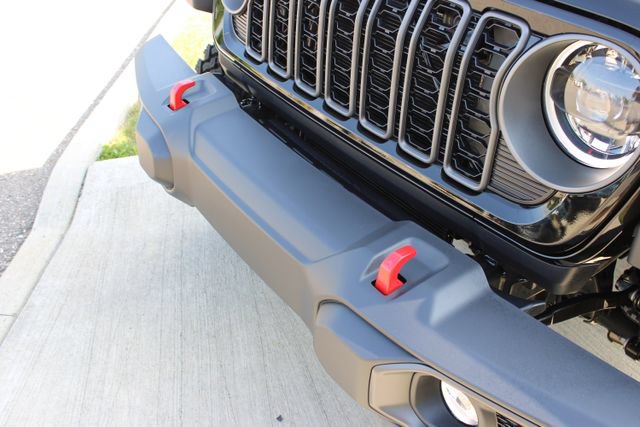 New 2026 Jeep Gladiator Rubicon w/ Steel Power Dome Hood Package AWD/4WD image 6