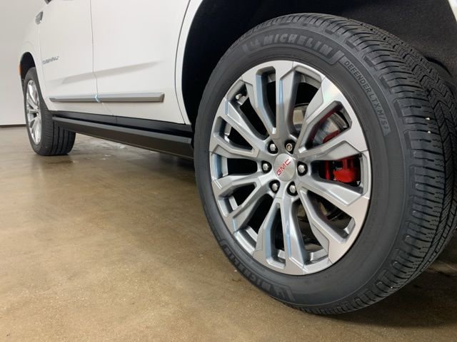Used 2021 GMC Yukon Denali w/ Denali Premium Package image 17
