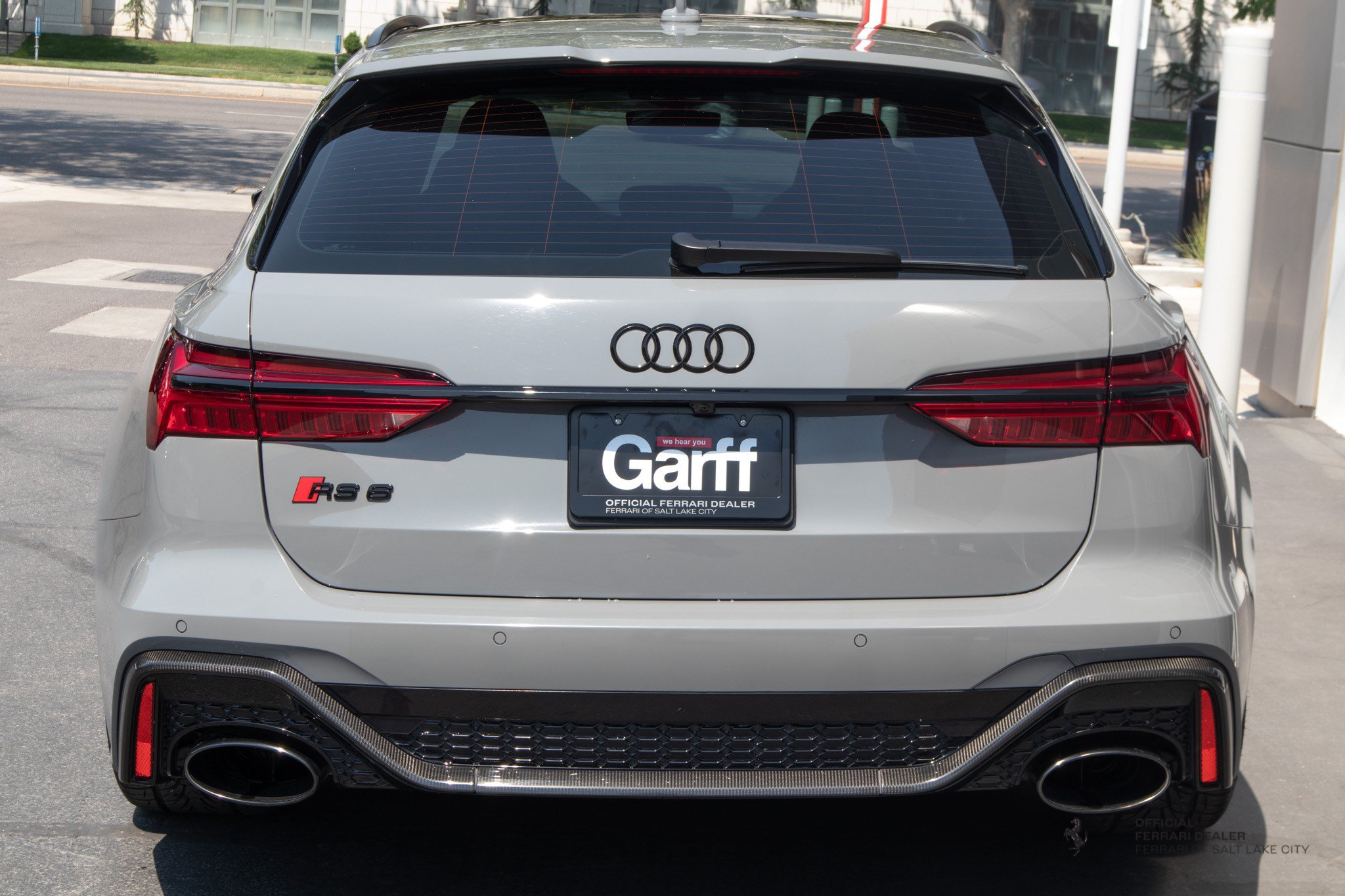 Used 2021 Audi RS 6 w/ Carbon Optic Package AWD/4WD image 4