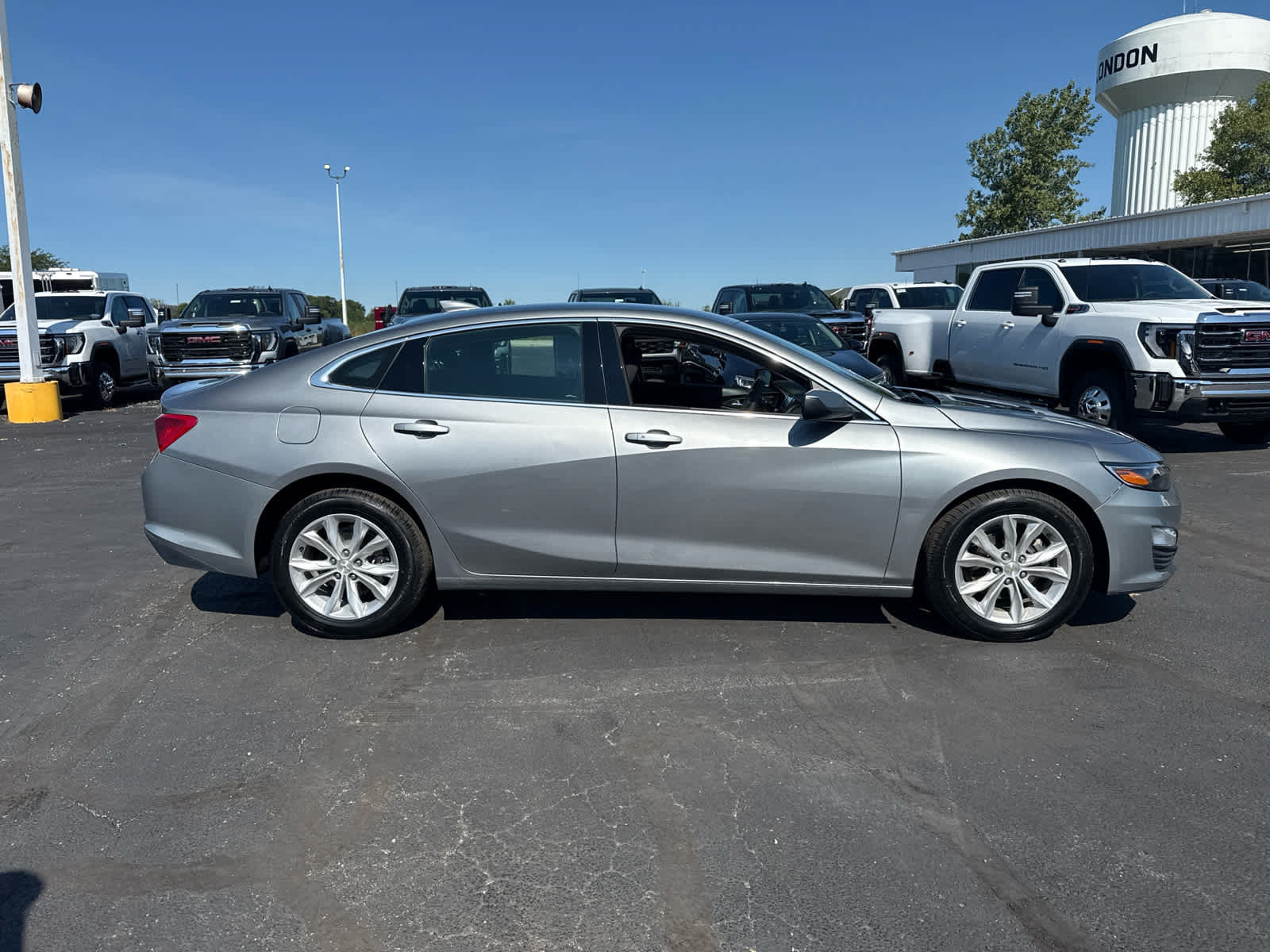 Certified 2025 Chevrolet Malibu LT FWD image 6