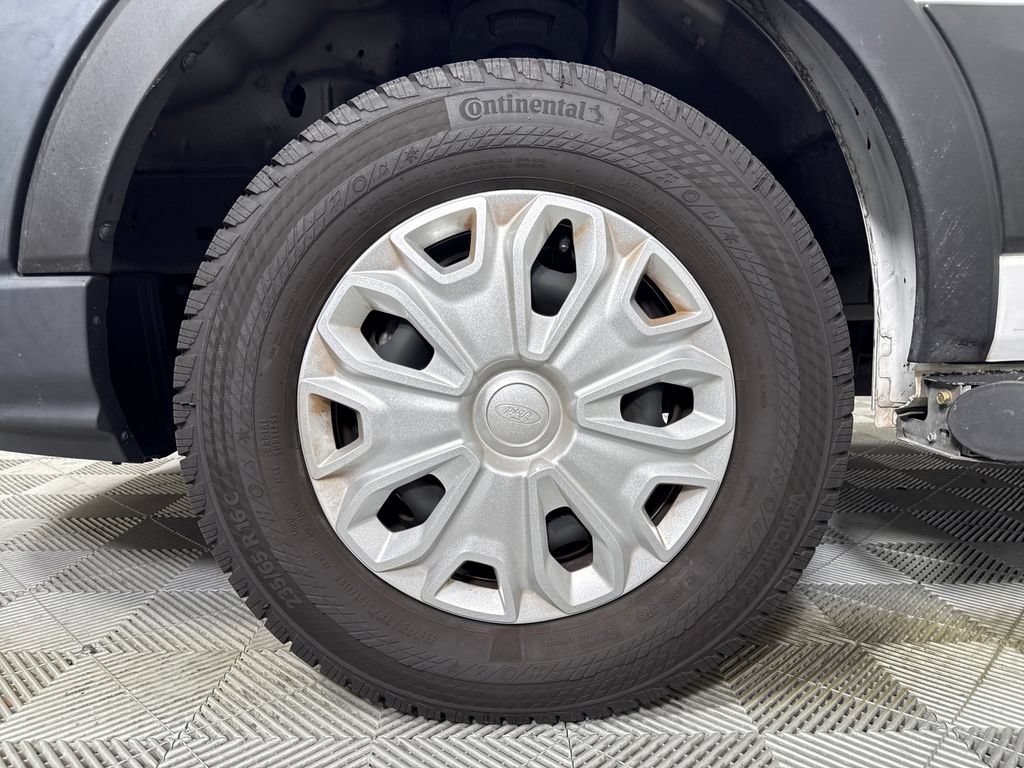 Used 2024 Ford Transit 250 Low Roof w/ Exterior Upgrade Package RWD image 19