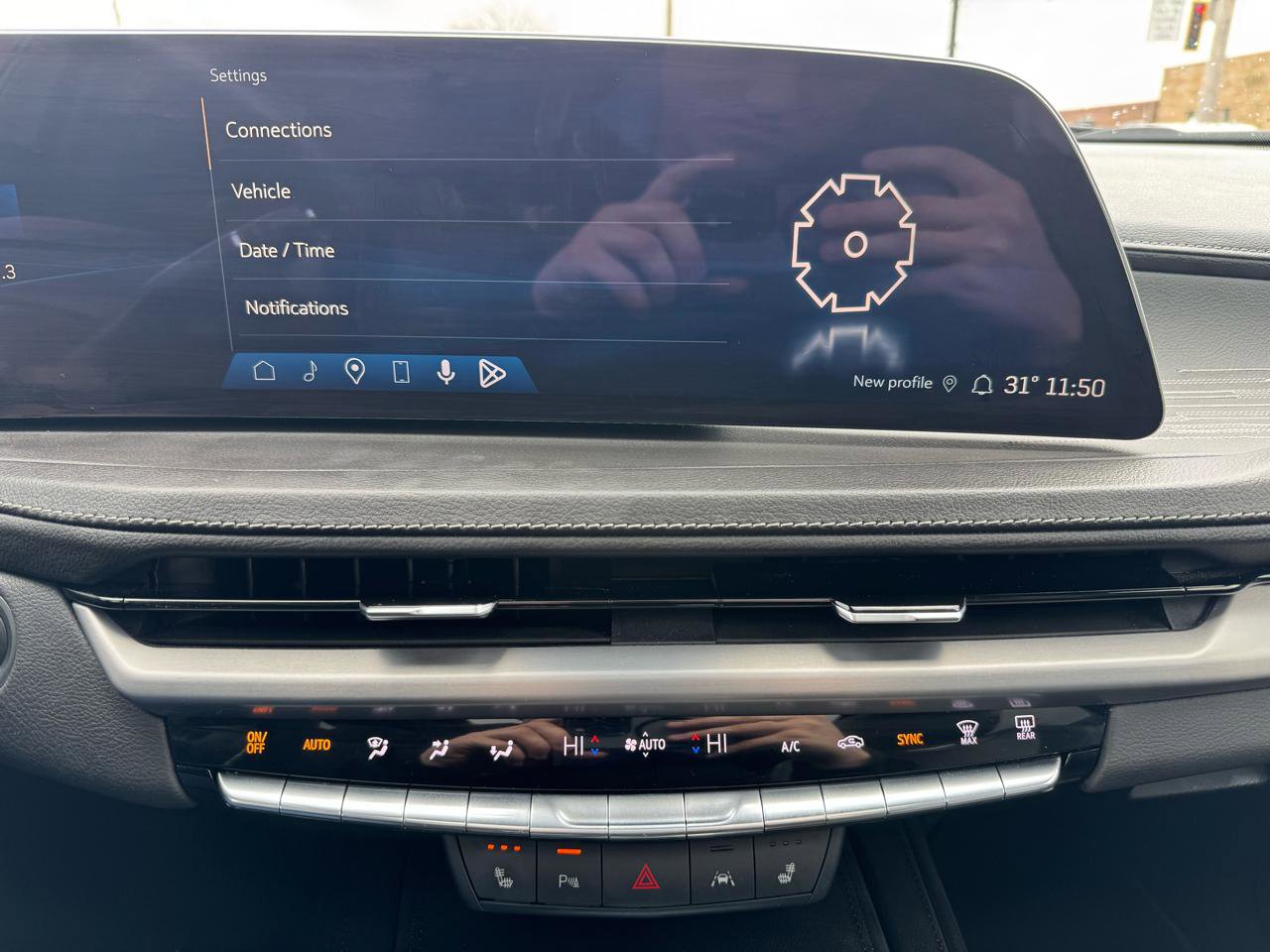 Used 2024 Cadillac XT4 Premium Luxury w/ Technology Package image 21